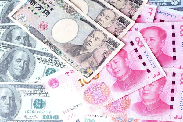 Bir dolarlık banknot, Yuan banknotu ve Yen banknotu, Yen banknotu yayıldı..