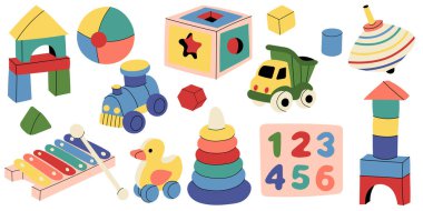 Tahta bloklar, tren, kamyon, ördek, top, piramit, ksilofon ve rakamlarla donatılmış şirin bebek oyuncağı. Çocuk tasarımı, çocuk dekorasyonu, eğitim, oyuncaklar ve çocukluk temaları için mükemmel