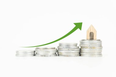 Yükselen Ev Değeri Para Yığını Sunar