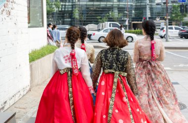 Geleneksel Kore giyim - Hanbok