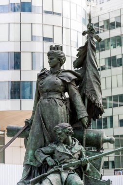 La Defense 'daki heykel, Paris, Fransa' daki finans bölgesi.. 