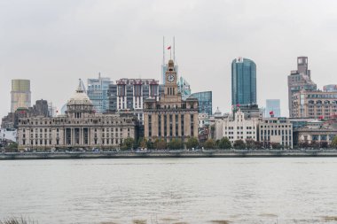 Huangpu Nehri 'nin modern siluetleri, Şangay demeti, Pudong manzarası.