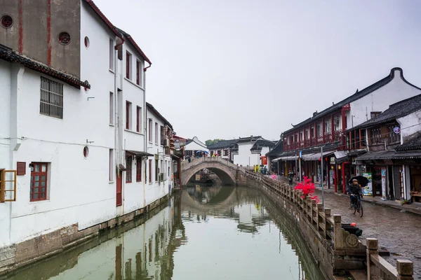 Кам Яний Міст Старі Будівлі Чжуцзяцзяцзяо Стародавньому Водному Місті Шанхаї — стокове фото