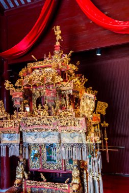 Tianyige Kütüphanesi 'ndeki Çin ahşap binaların iç kısımları. Çin' de hala var olan ilk özel kütüphane olan Ming Hanedanlığı 'nda inşa edilen Hazine Kitapları Binası olarak da bilinir..