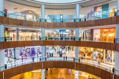 Dubai Alışveriş Merkezi, BAE 'deki en büyük alışveriş merkezlerinden biri.
