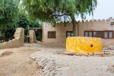 Abu Dabi, BAE 'deki eski Arap kalesi.