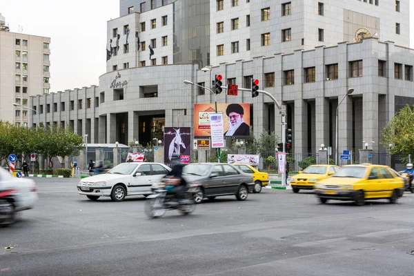 Vista Calle Centro Teherán Con Cartel Del Líder Supremo Irán — Foto de Stock