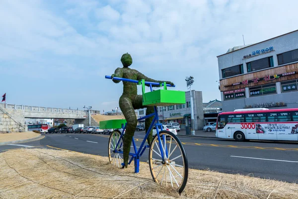 Estatua Bicicleta Ciudad Suwon Corea Del Sur Cerca Del Palacio — Foto de Stock