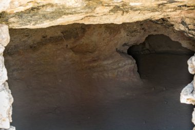 Turistlerin Bodrumu Amman Kalesi 'nin Umayyad Sarayı, Ürdün, Amman şehir merkezinde tarihi bir yer.. 