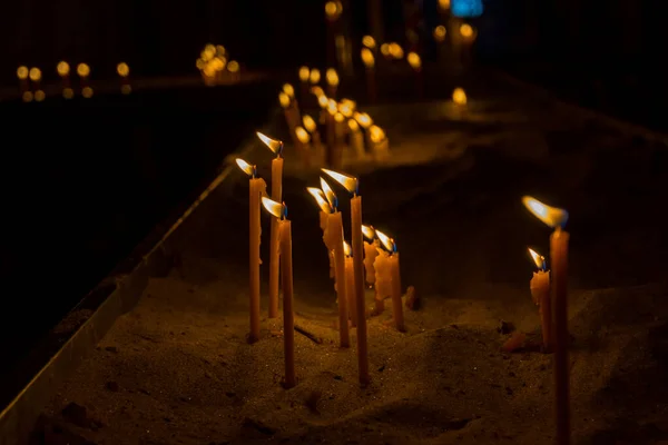 Candele Accese Nel Tempio Santa Sava Una Chiesa Serba Ortodossa — Foto Stock