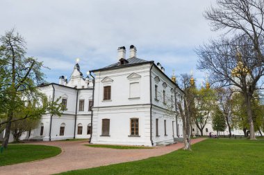 Ukrayna 'daki Aziz Sophia Katedrali Kiev' in inşaatı, Kievan Rusya 'nın seçkin bir mimari anıtı.