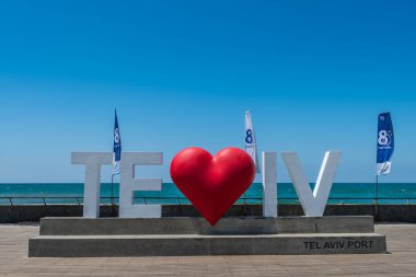 İsrail 'deki Tel Aviv limanındaki Tel Aviv heykelini seviyorum.. 