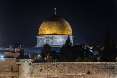 Night view of Golden Dome of the Rock ,western wall on Temple Mount of Old City of Jerusalem,  Israel. One of the oldest extant works of Islamic architecture clipart