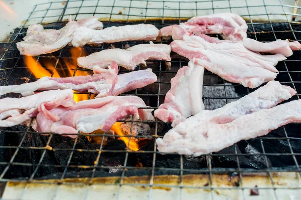 Deliciosa Carne Cerdo Parrilla Sobre Las Brasas Con Fuego Una — Foto de Stock
