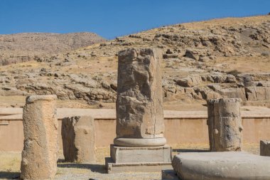 İran 'ın Şiraz kentindeki Persepolis' teki harabeler. Achaemenid İmparatorluğu 'nun törensel başkenti. UNESCO Dünya Mirası