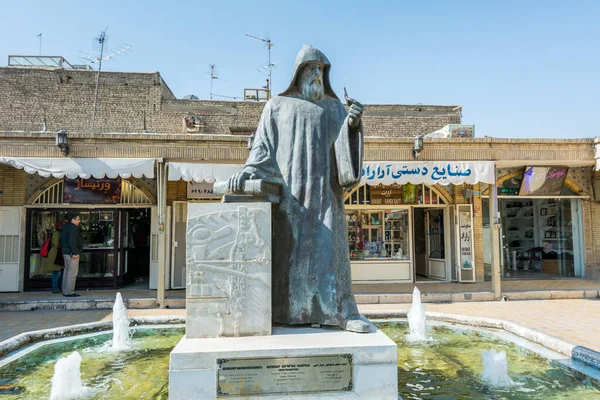 Estatua Del Arzobispo Khachatour Kesaratsi Frente Catedral Apostólica Del Santo — Foto de Stock