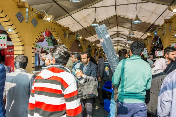 Vista Calle Con Mucha Gente Gran Bazar Tradicional Teherán Irán — Foto de Stock