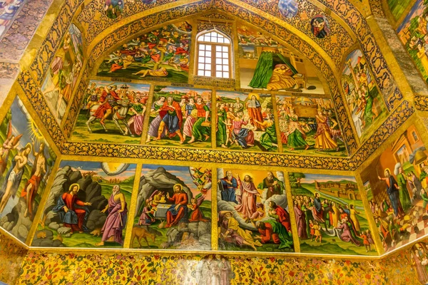 Fräscha Och Förgyllda Skulpturer Kristendomen Historiska Byggnaderna Vank Katedralen Isfahan — Stockfoto