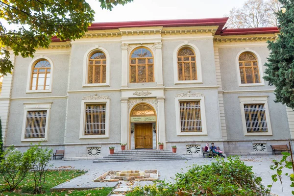 Besökare Besöker Historiska Byggnaden Royal Kostym Museum Dabad Palats Complex — Stockfoto