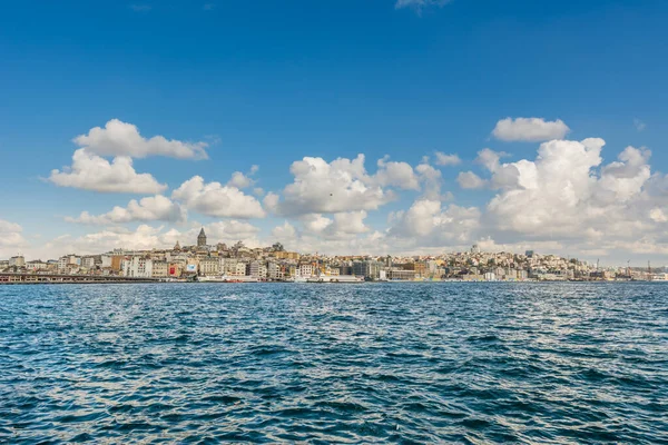 Cityscape Golden Horn Starobylými Budovami Věže Galata Karakoji Istanbulu Turecko — Stock fotografie