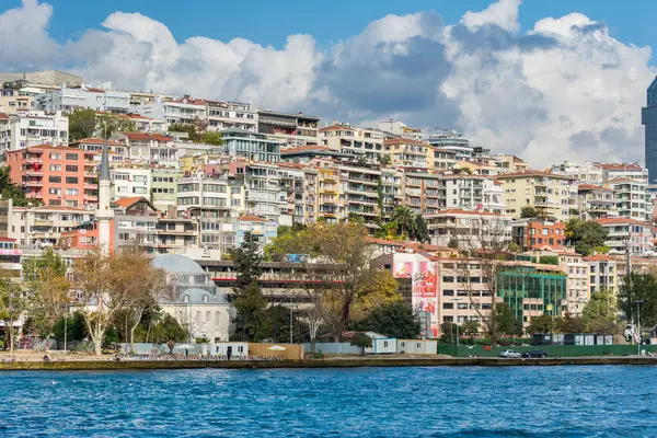 Cityscape Golden Horn Starobylými Moderními Budovami Istanbulu Turecko Úžiny Bosforus — Stock fotografie