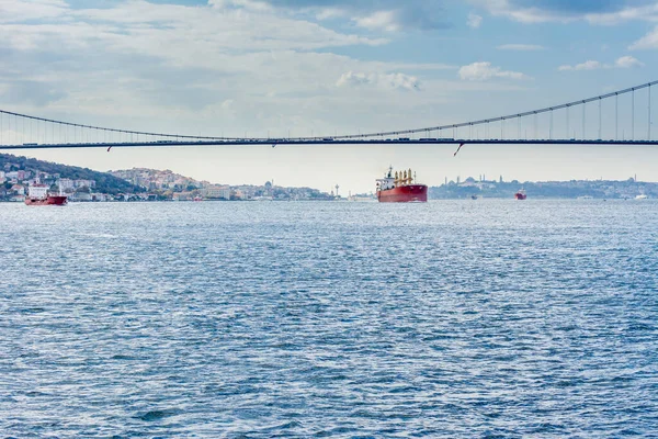 Stanbul Türkiye Deki Stanbul Boğazı Ndaki Asma Köprüden Biri Olan — Stok fotoğraf