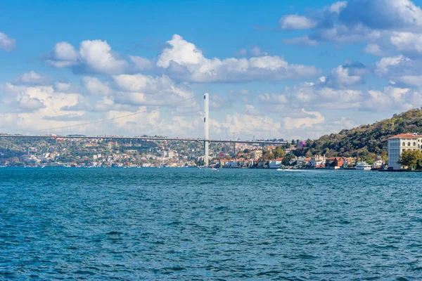 Bosporusbrug Juli Martelaarsbrug Een Van Drie Hangbruggen Bosporusstraat Istanbul Turkije — Stockfoto