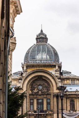 Romanya 'nın Bükreş kentinde 1900 yılında inşa edilen ve Romanya Ulusal Tarih Müzesi' nin karşısındaki Calea Victoriei 'de yer alan MSK Sarayı, CEC Bank' ın genel merkezi konumunda bulunuyor..