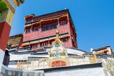Thiksay Gompa 'daki geleneksel Tibet tarihi binası veya Leh-Ladakh, Kaşmir' deki Thiksay Manastırı