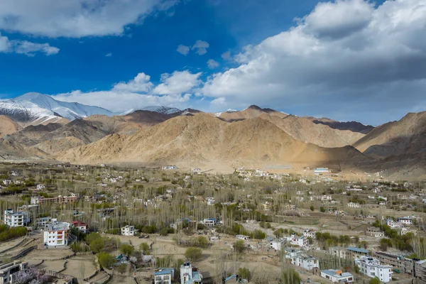 Widok Lotu Ptaka Leh Ladahk Miasto Kaszmir Tłem Góry Himalajów — Zdjęcie stockowe