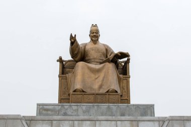 Seul 'de Kral Büyük Sejong' un heykeli, Güney Kore Hanedanlığı 'nın eski kralı.