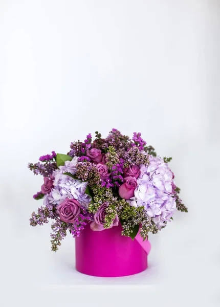 Kutuda mor çiçekler