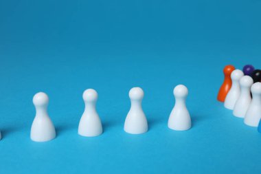 Çeşitlilik, Eklenti ve Eşitlik kavramı, metin için boşluk