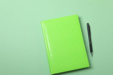 PNG, kalemli defterler, yeşil arkaplanda izole edilmiş