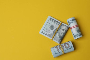 Para Doları Ekonomi. Dolar Ekonomisi para geçmişi. Banknotlar ve altın. Amerikan doları. Bankacılık ve tasarruf. Para biriktiriyorum. Değerli metaller.