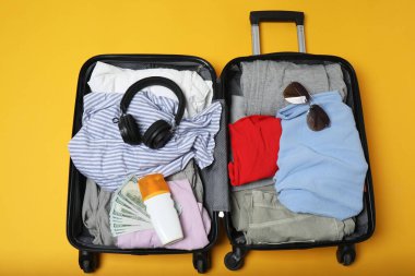 Bavul, valiz, yaz seyahati ve tatil için bavul