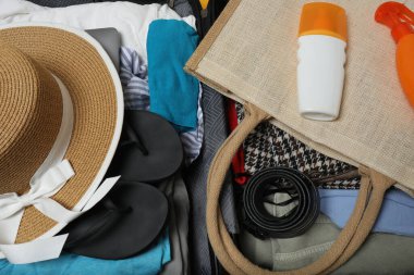 Bavul, valiz, yaz seyahati ve tatil için bavul