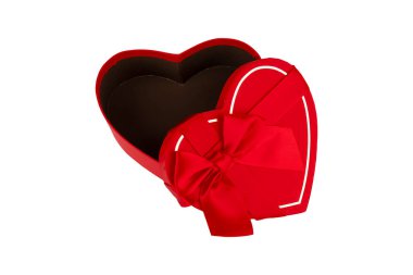 İzole edilmiş bir arkaplanda kırmızı kalp kutusu.