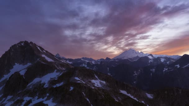 Time Lapse. Paisaje de montaña canadiense. — Vídeos de Stock