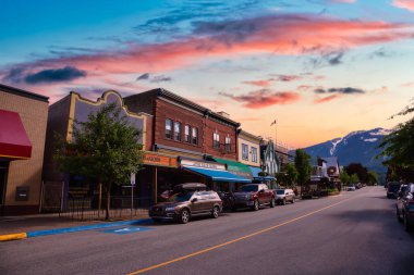 Revelstoke Şehir Merkezi, British Columbia, Kanada
