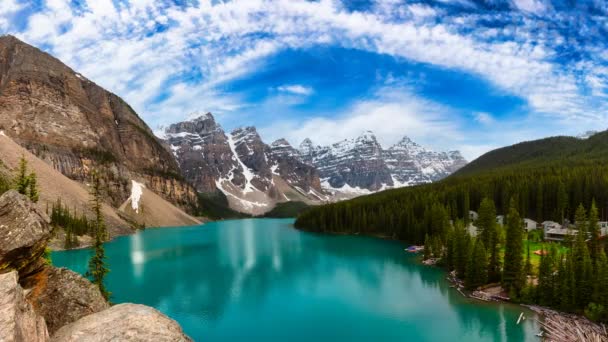 Cinemagraph Animation en boucle continue. Belle vue sur un lieu célèbre emblématique, lac Moraine — Video