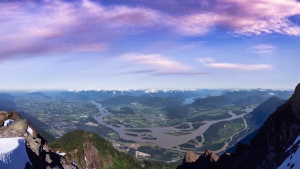 Cinemagraph Continuous Loop Animation (en inglés). Vista del valle del Fraser desde la cima de la montaña, Cheam Peak — Vídeos de Stock