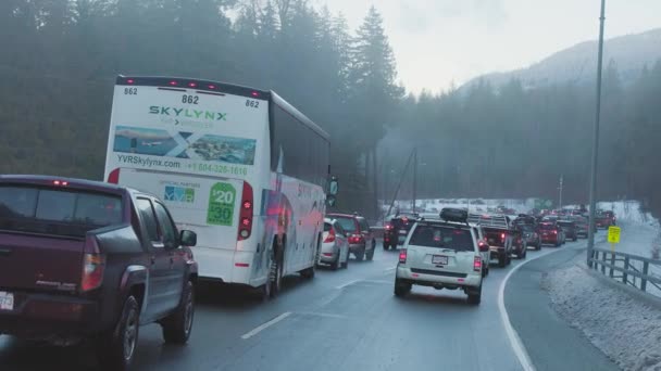 하늘의 고속 도로로 가는 교통 체증 — 비디오