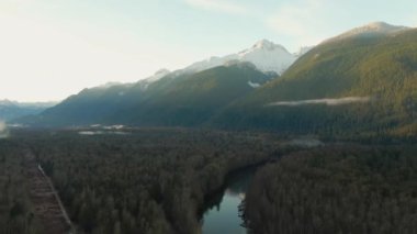 Kanada Dağ Manzarası Güzel Hava Panoramik Manzarası