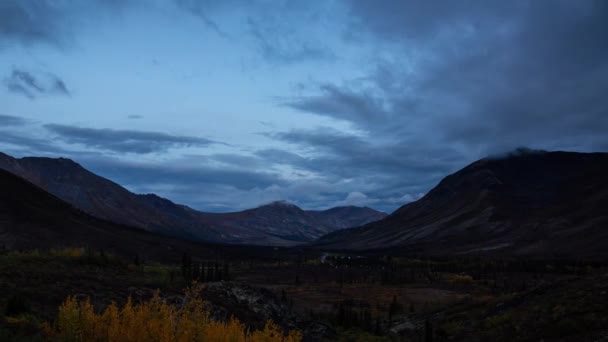 Temps écoulé. Vue de la route panoramique d'en haut — Video