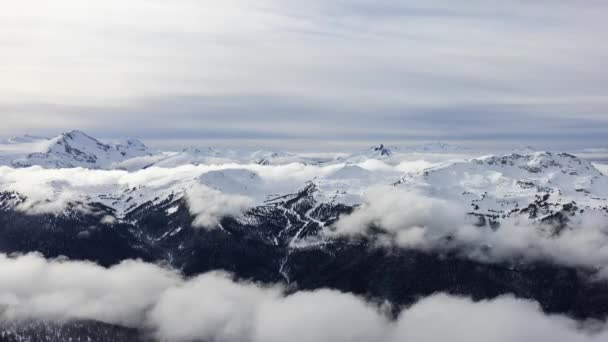 휘슬러 산 과 캐나다 자연 경관의 아름다운 타임 랩스 전망 — 비디오