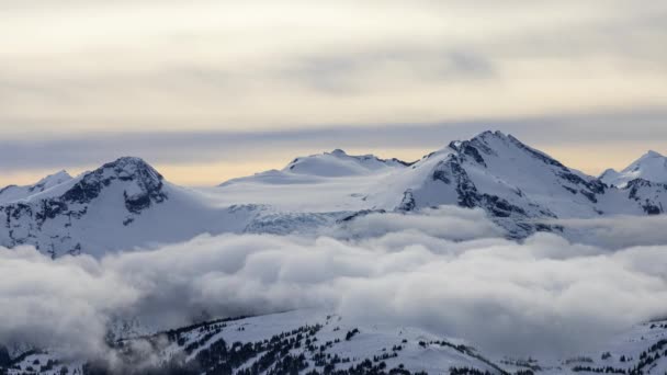 Piękny czas Lapse Widok Whistler Mountain i kanadyjski Krajobraz Przyrody — Wideo stockowe