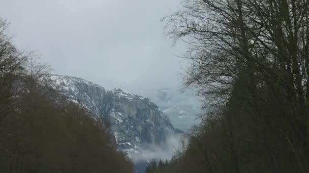 Prachtig uitzicht op het Canadese berglandschap — Stockvideo