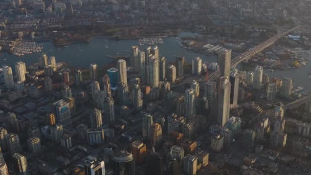 Letecký pohled na moderní Downtown City — Stock video
