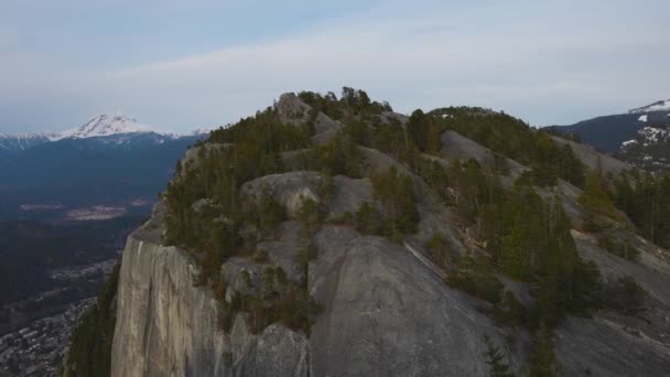 Panoramisch uitzicht op het prachtige Canadese landschap — Stockvideo